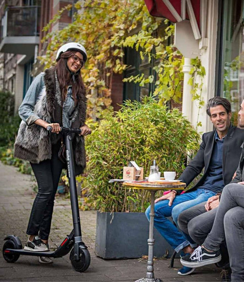 Segway-Ninebot Kickscooter ES1 lifestyle